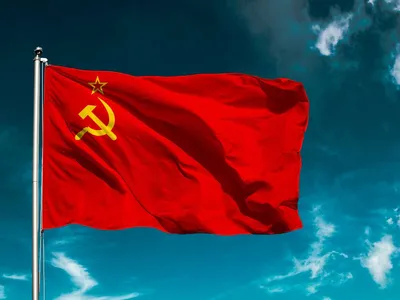 Флаг СССР в россии хотят сделать государственным - Днепр Оперативный