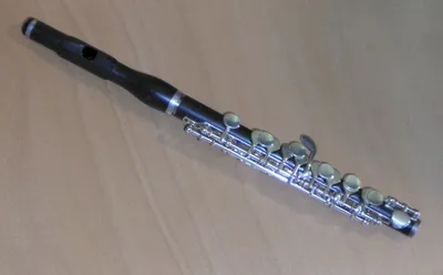 Флейта-пикколо — Википедия