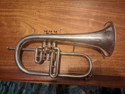 Купить King 650 Bb Flugelhorn Б/У на Аукцион из Америки с доставкой в  Россию, Украину, Казахстан