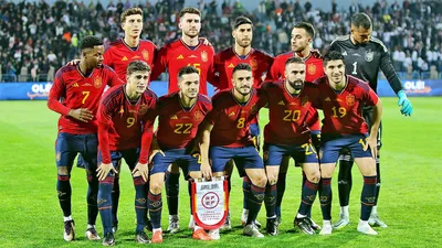 Футболисты испании фотографии