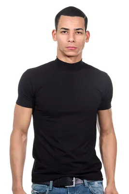 ТОП-7 самых стильных мужских футболок – интересные и удачные фасоны