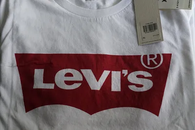 ▻ Серая Мужская футболка Levi's с логотипом • [1326] грн ▷ купить в  𝗞𝗮𝘀𝘁𝗮 ✓ Киев, Украина (257560742)