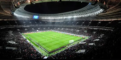 Большой круглый футбольный стадион в…» — создано в Шедевруме