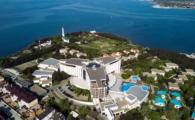 Миллиардер Клячин откроет в Геленджике отель «Метрополь» вместо Kempinski —  РБК