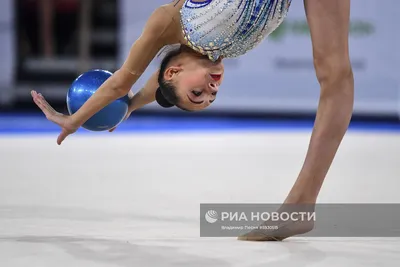 На ковре гимнастки! — АУ \"ЮграМегаСпорт\"