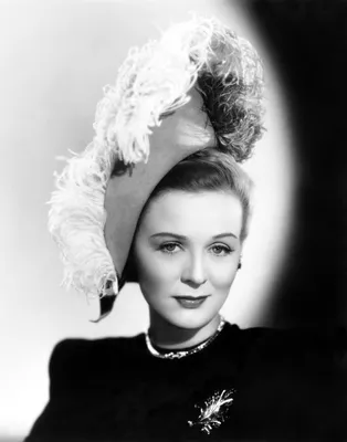 Глория Стюарт, кадр из фильма «Она написала книгу», 1946 г., фотопечать — номер VAREVCPBDGLSTEC002H — Posterazzi