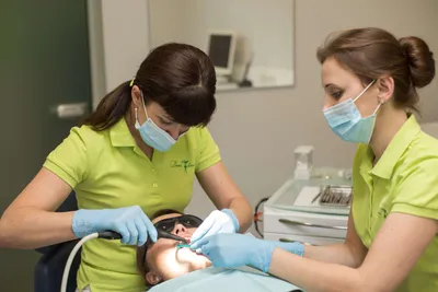 Абсцесс зуба ▷ Цена и лечение Киев, Подол ▷ Стоимость абсцес зуба