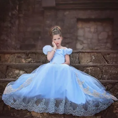 Романтичное голубое платье с высоким разрезом и съемными рукавами-буфами в  Хабаровске