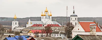 На этой улице пахнет черемухой. Мы прогулялись по Молодежной в Слониме