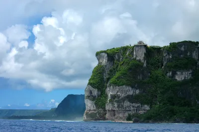 Visit Guam Туристическое БЮРО Гуама - Парк Пасео де Сюзанна в столице  острова Гуам Хагатне - излюбленное место отдыха местных жителей и гостей  острова. Уютные парковые зоны с тенистыми пальмами, красивые площадки