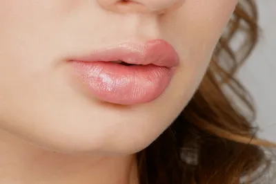 Как увеличить губы с помощью макияжа в домашних условиях