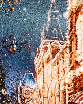 GUM [department store], Christmas / New Year (Moscow, Russia) // ГУМ,  Рождество / Новый год (Москва, Россия) by Kristina Makeeva (@ho… | Здания,  Новый год, Эстетика