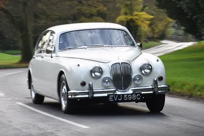 Daimler V8 250 buyer's guide - Classics World