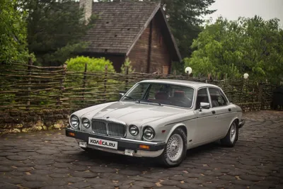 1988/1989 Jaguar Daimler XJ6 British luxury saloon car Stock Photo - Alamy