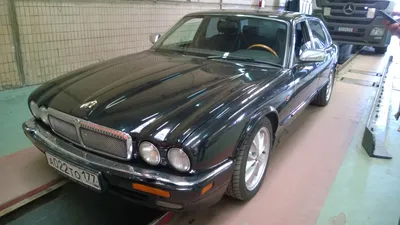 Queen's personal Jaguar Daimler Majestic up for sale - Drive