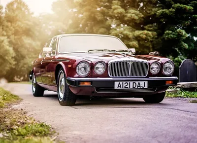 Daimler XJ40 | Jaguar daimler, Jaguar, Car seats