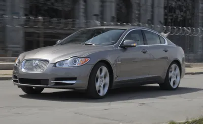 2015 Jaguar XF 3.0 Sport review: Jaguar's XF performs like 2015, but still  feels like 2008 - CNET