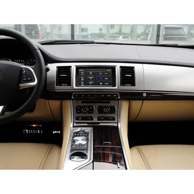 Jaguar XF| Premium Sedan| Jaguar