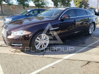 Jaguar xj rear view hi-res stock photography and images - Alamy