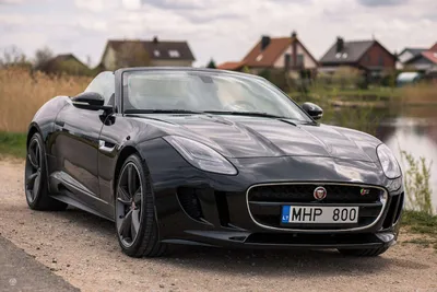 2021 Jaguar F-Type Convertible review: Not as pretty, but every bit as  entertaining - CNET