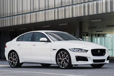 2020 Jaguar XE review: Thinking outside the box - CNET