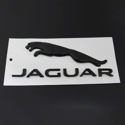 Значок компании Jaguar автомобильной на спине белого автомобиля седана  Jaguar Редакционное Фото - изображение насчитывающей модель, эмблема:  205467226