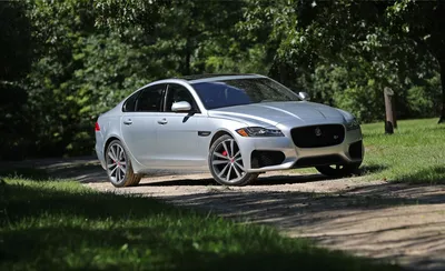 Jaguar XF Features and Specs