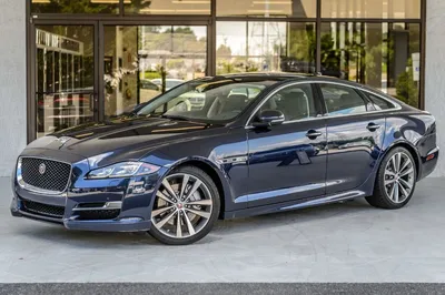 2013 Jaguar XJ AWD review: Big Jag pampers driver, terrorizes pedestrians -  CNET