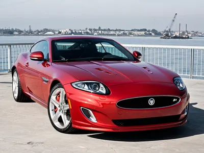 Review - Jaguar XKR-S and its 5.0 liter V8 engine