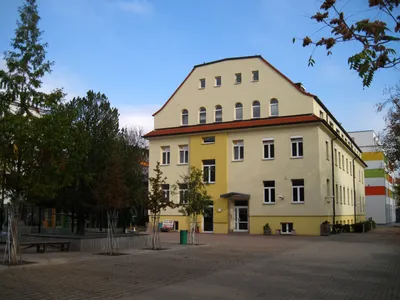 Datei:IBB Ganztagsgymnasium Dresden.jpg – Wikipedia