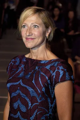 Edie Falco стоковые фотографии и изображения в высоком разрешении — Alamy