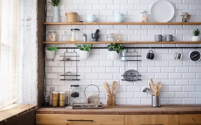 Кухни без верхних шкафов – современный дизайн и фото в интерьере