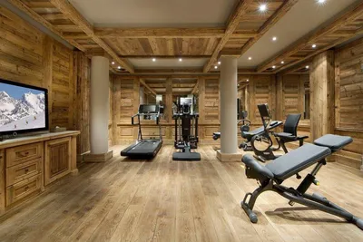 https://pixel-shot.com/ru/showcase/i-8035213-0/interior-of-gym-with-different-sports-equipment