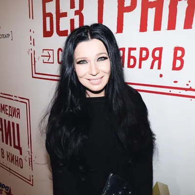 Елка стала лучшей певицей года по версии российского глянца