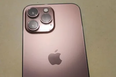 Новый iPhone 13 Pro Rose Gold засветился на фото