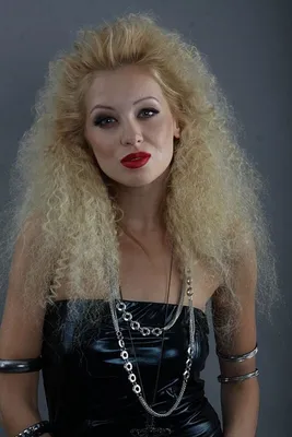 Ирина Темичева - российская певица, актриса, героиня телешоу - 16 фото