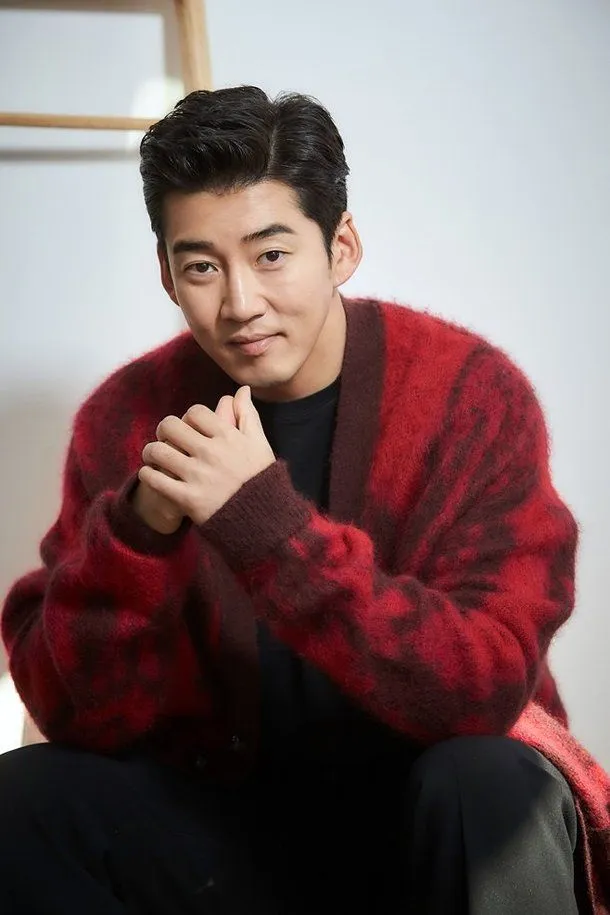 Yoon Kye Sang. Юн гё Сан актер. Юн ге Сан биография.