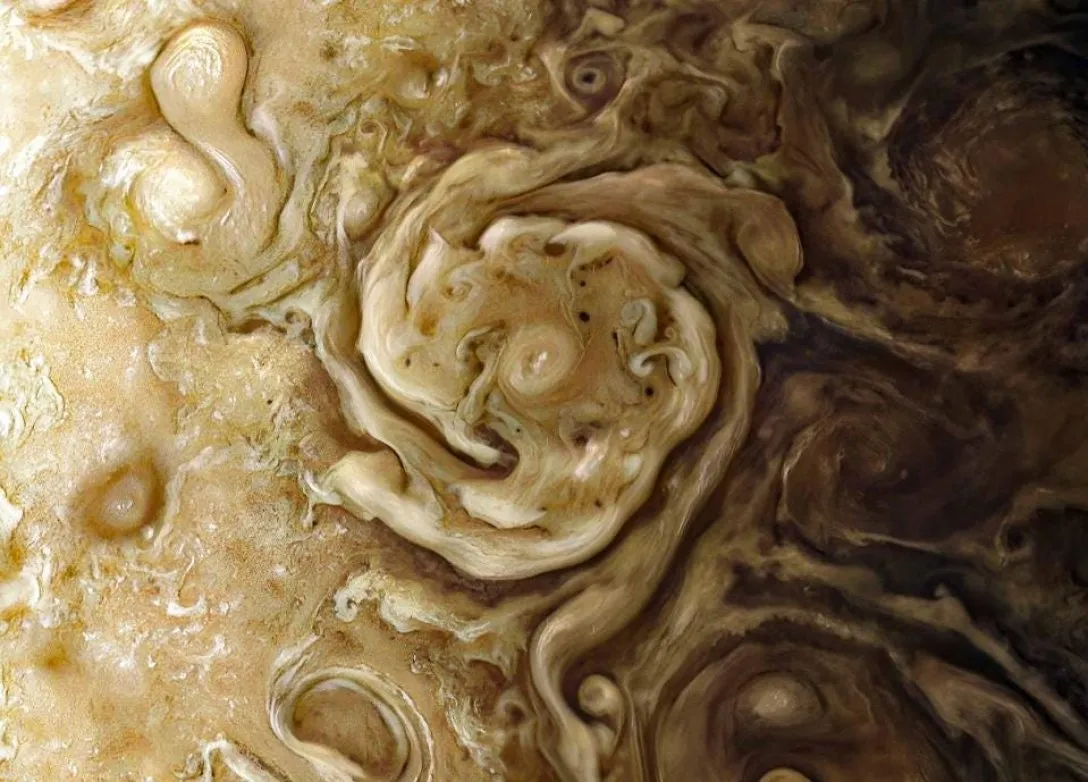 Новые снимки Юпитера