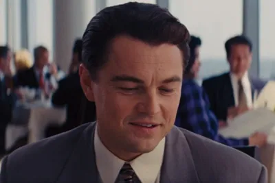 Волк с Уолл-Стрит / The Wolf of Wall Street (2013, фильм) - «Увлекательный  и шокирующий рассказ о манипуляциях, безнравственности и бесконечной жажде  власти и богатства» | отзывы