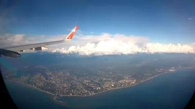 Вид из иллюминатора самолета. Взлет из аэропорта г.Сочи - YouTube