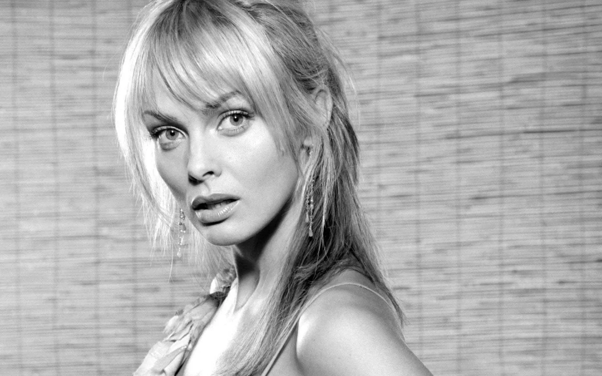 Биография актрисы польских. Izabella Scorupco.