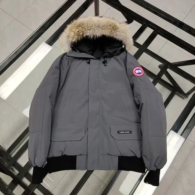 Куртка ,пух . Canada Goose. Натуральный мех . До -20*. Размеры 42 и 46.  Распродажа. | Instagram