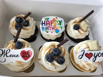 Капкейки с поздравлением - Торты на заказ CakeMosCake