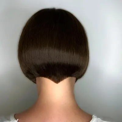Боб-каре с челкой 🔥 [65+ фото] — женская стрижка на короткие и средние  волосы