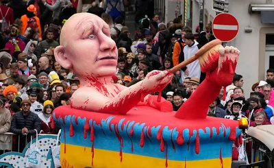 Кельнский карнавал. На старейшем ежегодном хэппенинге обсмеяли Путина Спектр