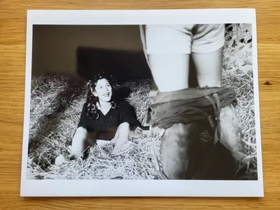 THE LAND GIRLS 1998 Кэтрин МакКормак Оригинальная фотография для прессы из Великобритании | eBay