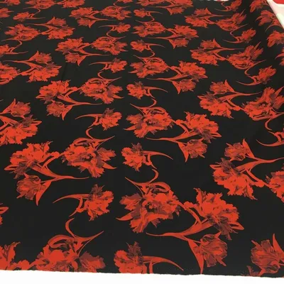 Трикотаж на черном красные цветы от Кавал*и (джерси)