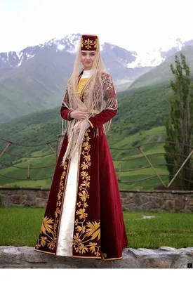 Самые красивые, роскошные и баснословно дорогие платья кавказских невест |  VOICE | Дзен