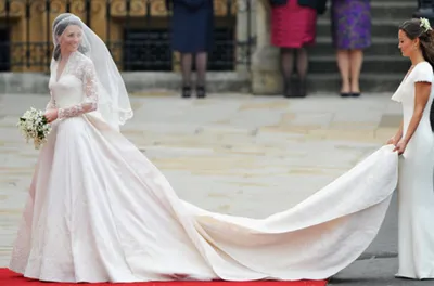Вдохновение для герцогини: чье свадебное платье скопировала Кейт Миддлтон |  MARIECLAIRE