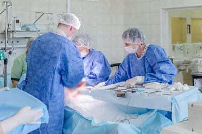 В Подмосковье врачи приняли роды, сделав беременной шестое кесарево сечение  | Доктор Питер | Дзен